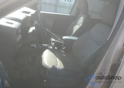 2025 Ford Maverick Lariat z USA, uszkodzony, nr VIN 3FTTW8SA4SRB06700